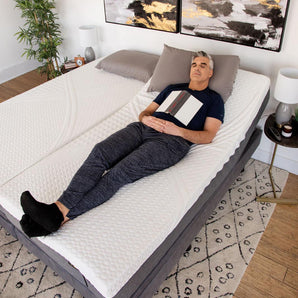 Cama ajustable Golden Passport Hi-Low con masaje